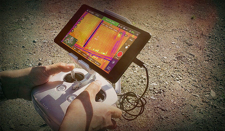 上空からソーラーパネルの異常温度箇所を可視化